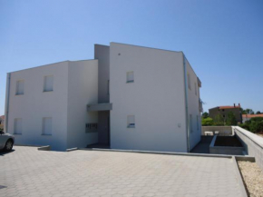 Apartments with a parking space Vrsi - Mulo, Zadar - 12083